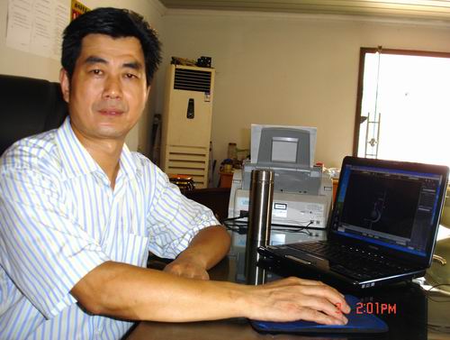 浙江松陽永新機械廠總經(jīng)理潘永鑫